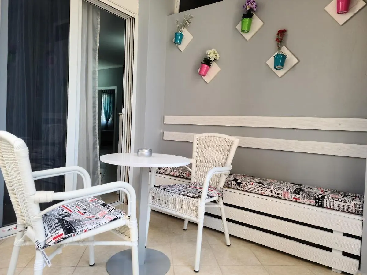 Fancy Summer Sea View Apartment Sarande